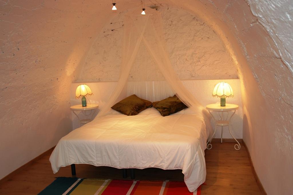 Habitaciones Con Encanto - Cal Alejandro Montsonis Dış mekan fotoğraf
